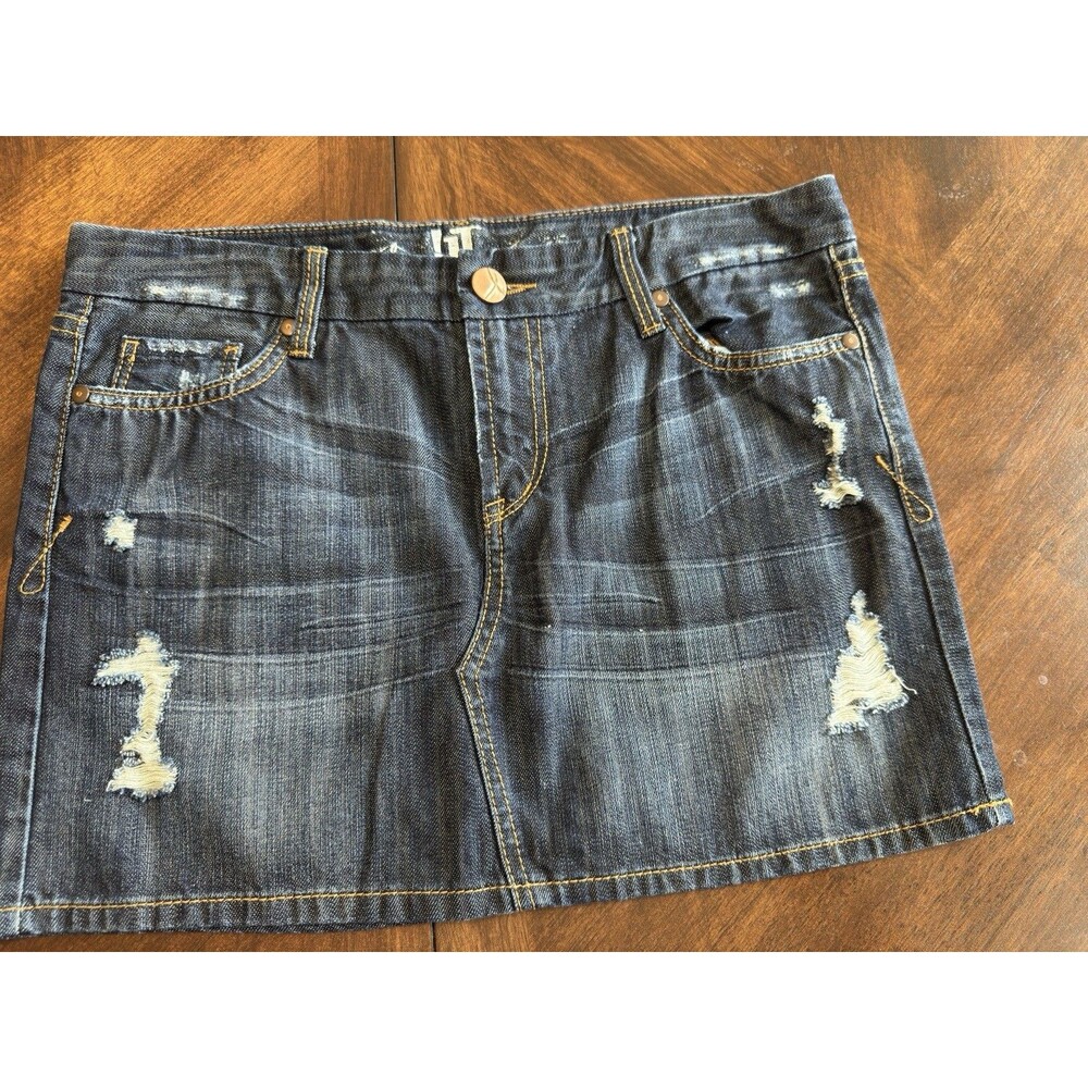 It Jeans Los Angeles Distressed Denim Mini Skirt – Size 27